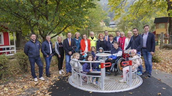 ROLLSTUHLKARUSSELL IM HPKG