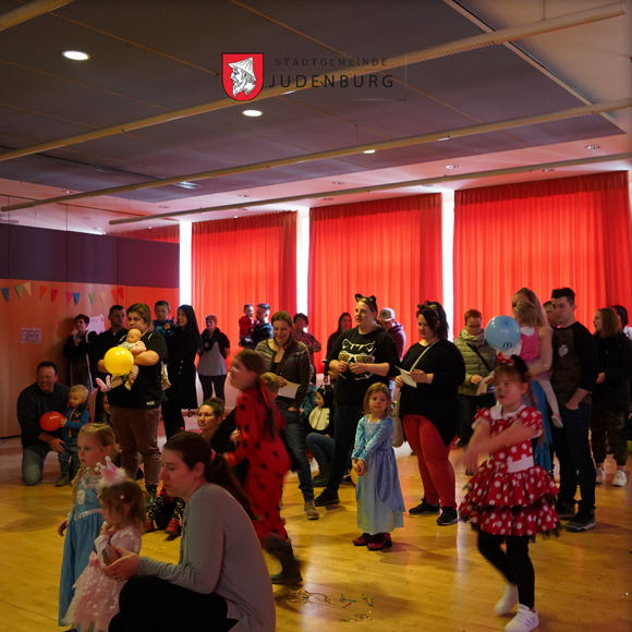 DAS ERSTE TOTAL VERRÜCKTE FEST