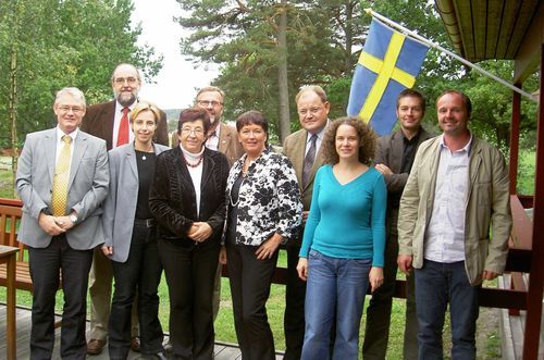 Die Delegation der Stadtgemeinde Judenburg in der Schwedischen Stadt Oxelösund, um neue Möglichkeiten der Bürgerbeteiligung kennenzulernen Die Delegation der Stadtgemeinde Judenburg in der Schwedischen Stadt Oxelösund, um neue Möglichkeiten der Bürgerbeteiligung kennenzulernen