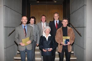 Goldenes Sportehrenzeichen der Stadt Judenburg: v.l.n.r.: Helmut Franz, Bgm. Grete Gruber, 1. Vizebgm. Kurt Öfler, Elfriede Fuchs, GR Gernot Pirkwieser, Kurt Wolfberger (Fotos: Peter Schaufler)