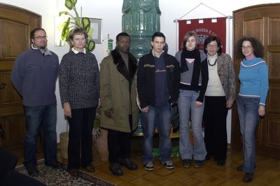 Preisverleihung Umwelttag: v.l.n.r. Helfried Kreiter, Hermine Moschig, Hanson Giegbefumwen, Andreas Fischlauer, Birgit Stiegler, Bgm. Grete Gruber, Mag. Eva Volkar Preisverleihung Umwelttag: v.l.n.r. Helfried Kreiter, Hermine Moschig, Hanson Giegbefumwen, Andreas Fischlauer, Birgit Stiegler, Bgm. Grete Gruber, Mag. Eva Volkar