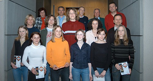 SportlerInnen, die das Österreichische Sport- und Turnabzeichen erworben haben, letzte Reihe links Bgm. Grete Gruber, 2.v.re. Alfred Seifter, re. Rupert Eder SportlerInnen, die das Österreichische Sport- und Turnabzeichen erworben haben, letzte Reihe links Bgm. Grete Gruber, 2.v.re. Alfred Seifter, re. Rupert Eder