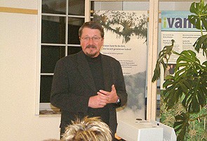 Referent Hans Kandler... Referent Hans Kandler...